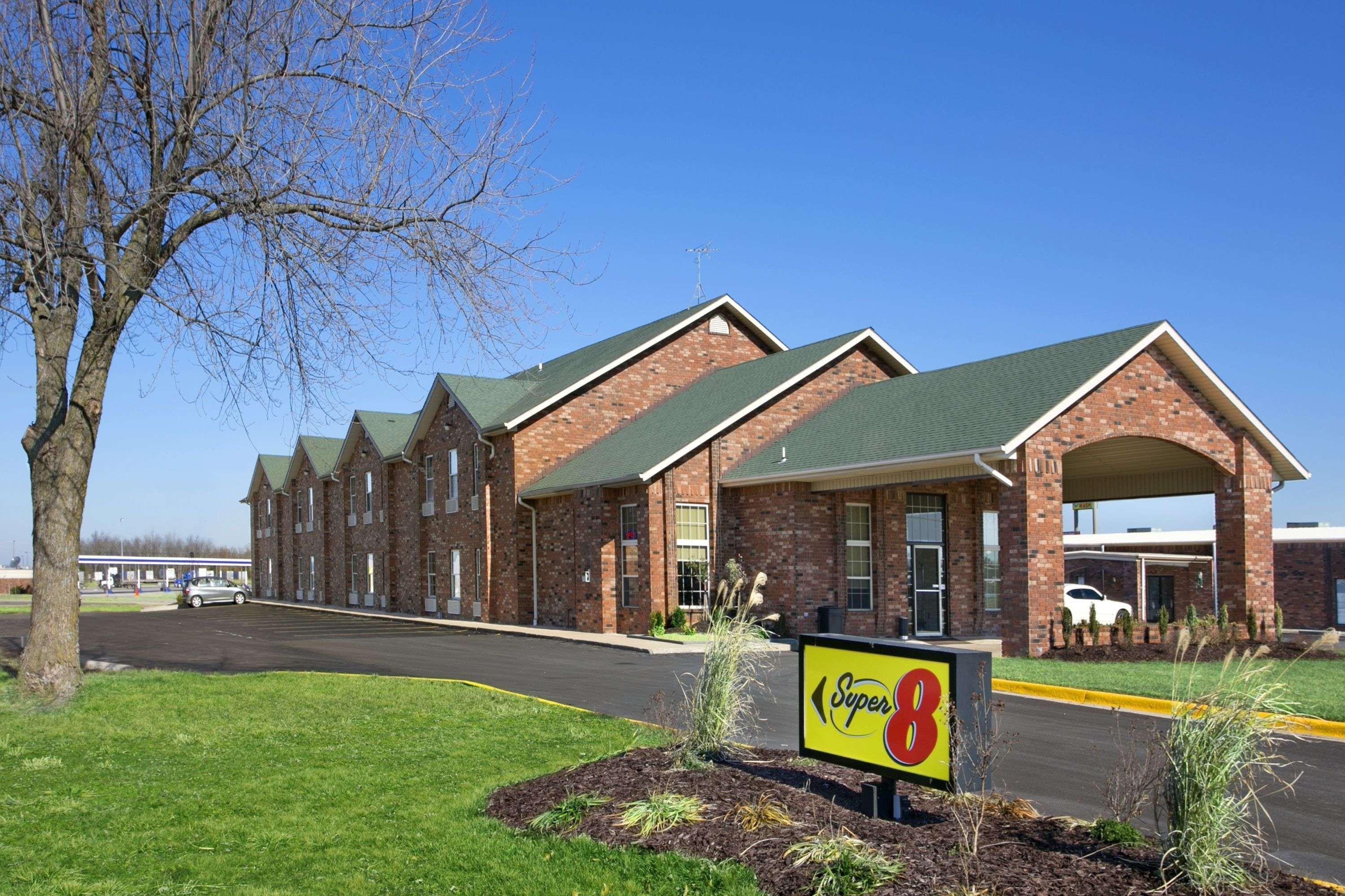 Super 8 By Wyndham Stafford/Springfield Area Motel Strafford Bagian luar foto